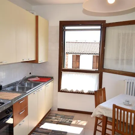 Posta Cozy Close To Venice Appartement *